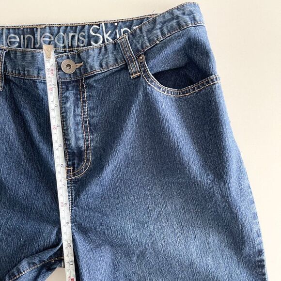 Calvin Klein // Skinny straight // Size 12 // EUC - Picture 6 of 8